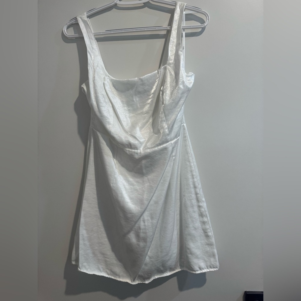Lulu’s Sheen/Shiny Ivory Mini Dress